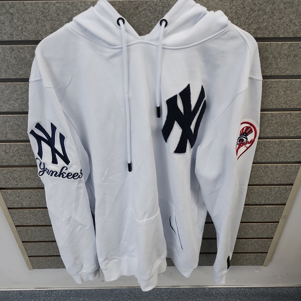 Pro Standard Yankees Hoodie Stitched White! Medium